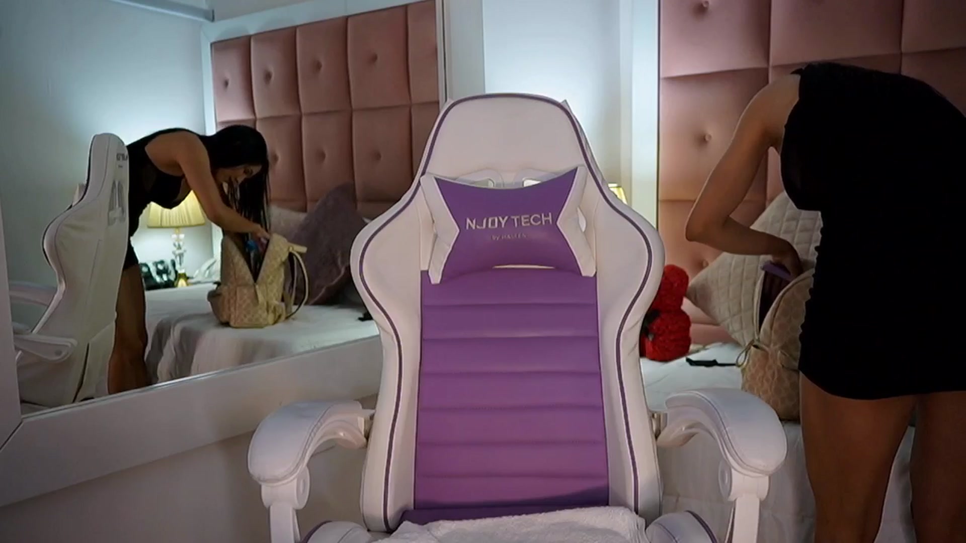 Gallery image thumbnail from BrendaBuiles's myfreecams stream on, 03/31/2026, 24:01 image 19 of 20