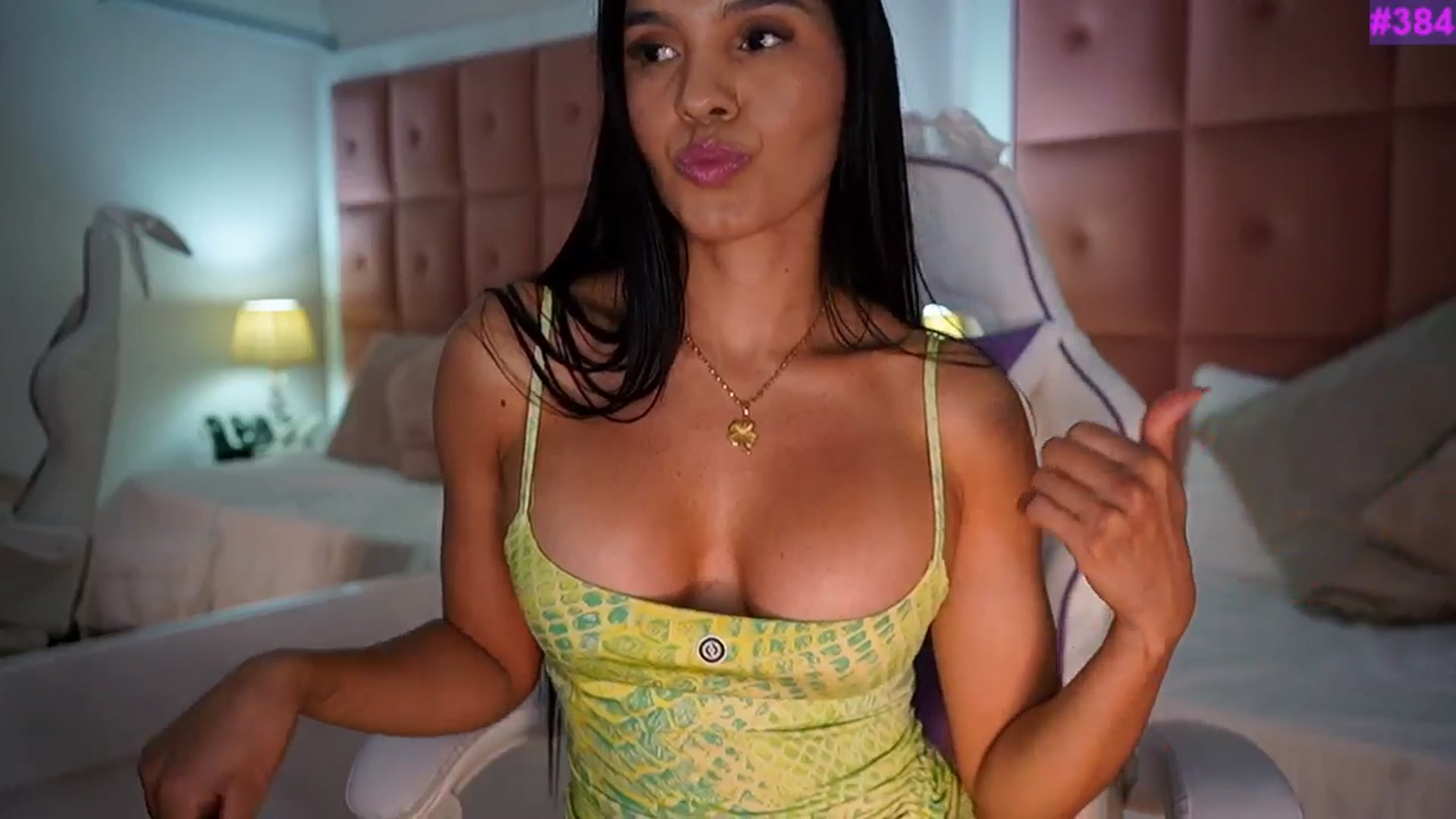 Gallery image thumbnail from BrendaBuiles's myfreecams stream on, 04/09/2026, 24:48 image 19 of 20