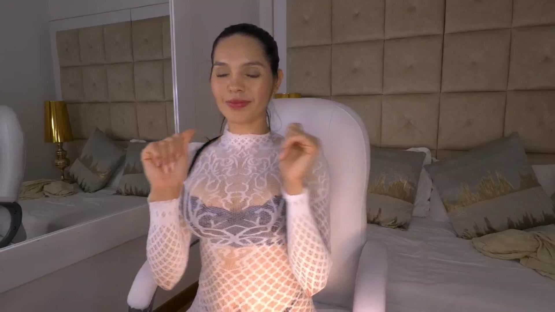 Gallery image thumbnail from BrendaBuiles's myfreecams stream on, 04/17/2026, 02:35 image 11 of 20