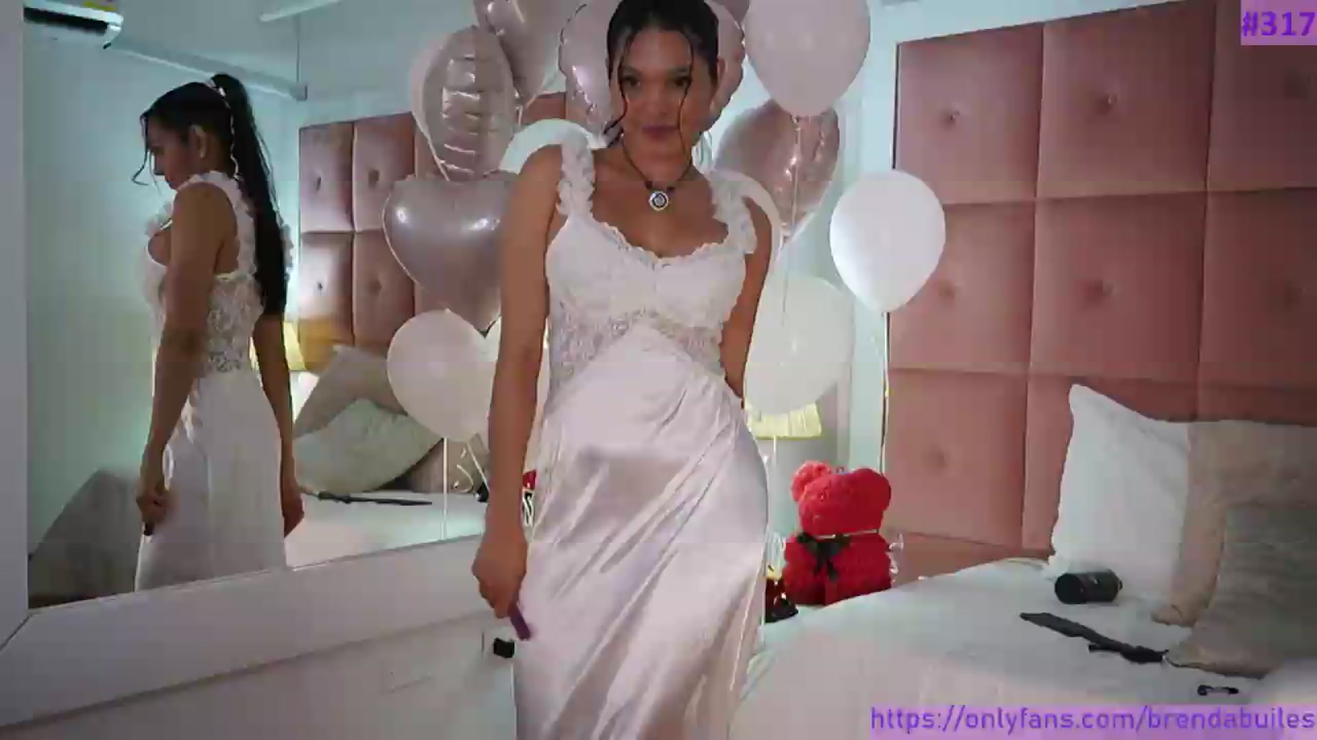 Gallery image thumbnail from BrendaBuiles's myfreecams stream on, 06/13/2026, 02:32 image 17 of 20