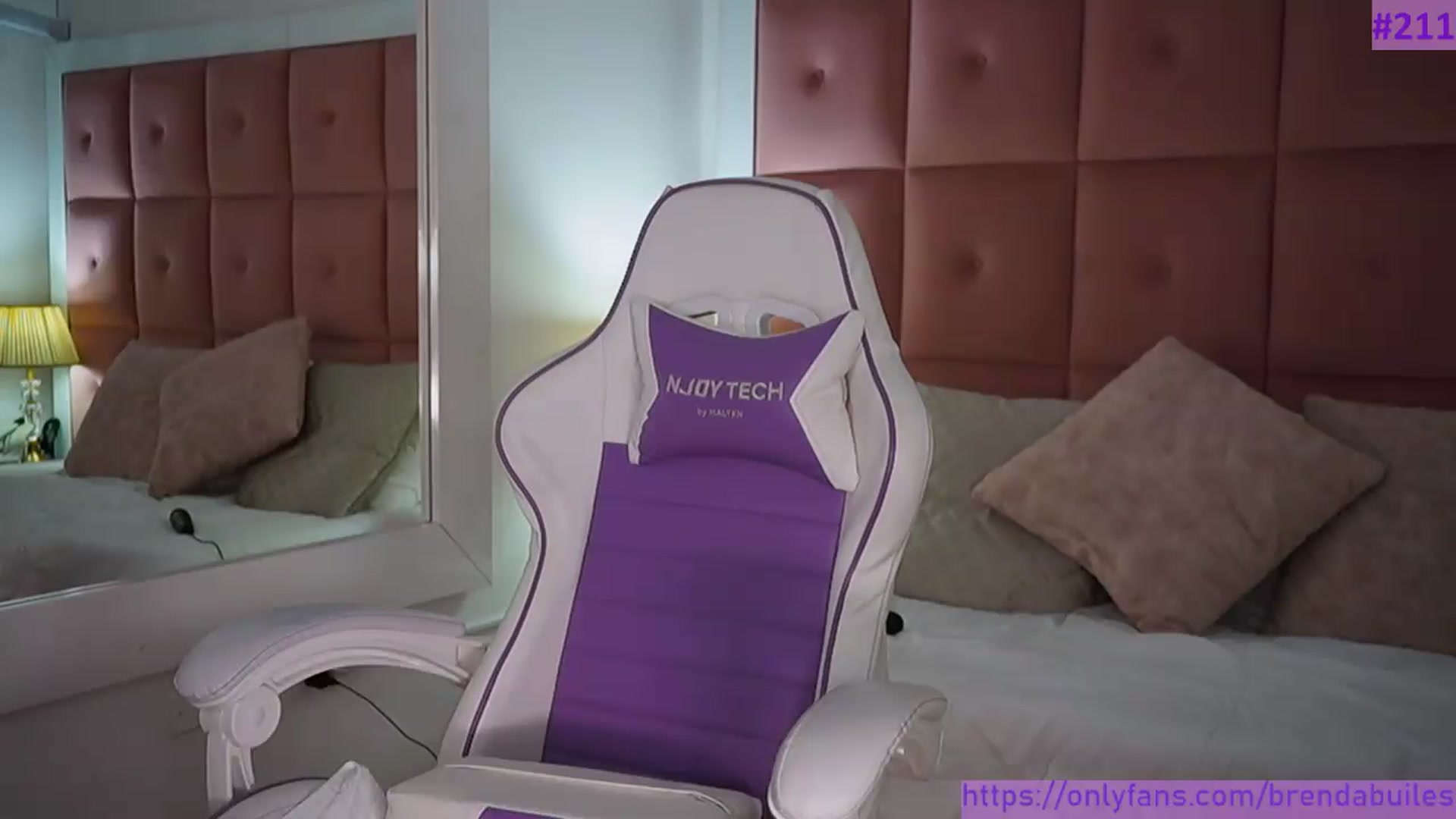 Gallery image thumbnail from BrendaBuiles's myfreecams stream on, 06/19/2026, 02:45 image 7 of 20