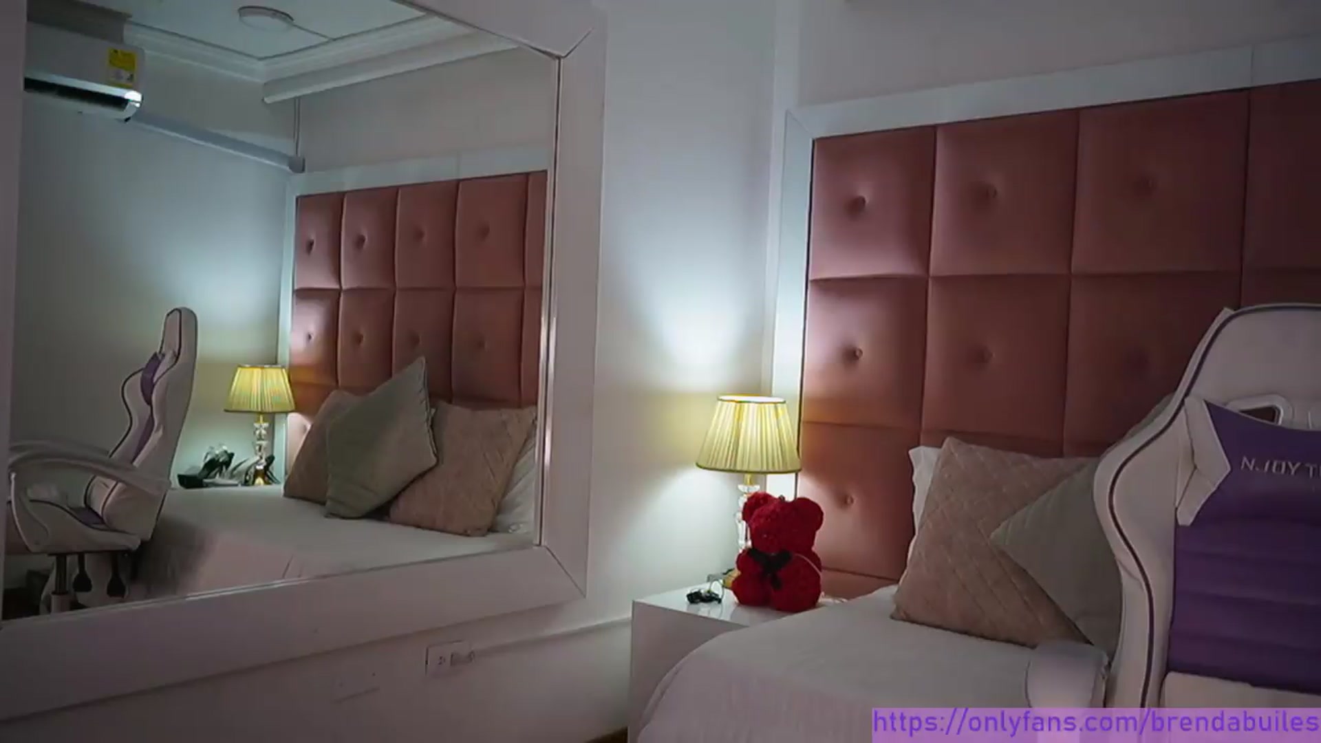 Gallery image thumbnail from BrendaBuiles's myfreecams stream on, 07/23/2026, 03:32 image 4 of 20