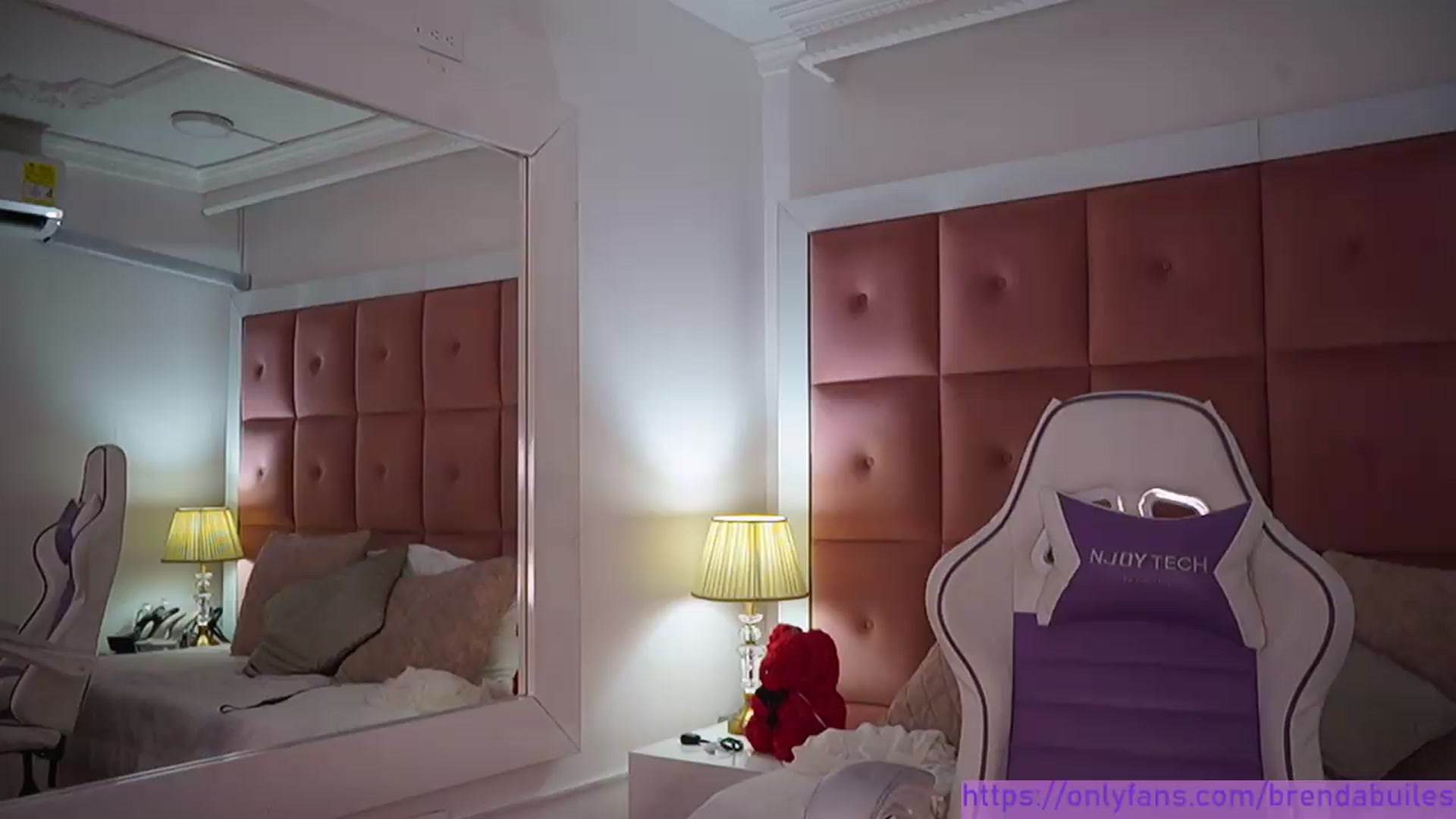 Gallery image thumbnail from BrendaBuiles's myfreecams stream on, 07/30/2026, 02:43 image 11 of 20