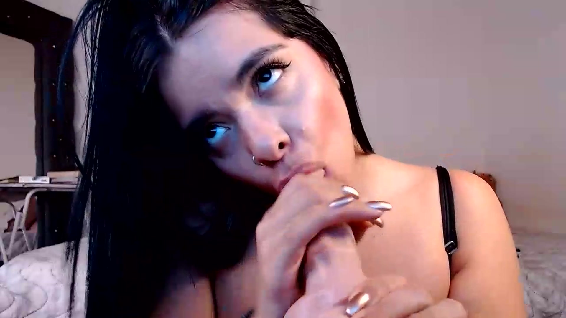 Gallery image thumbnail from BrendaLi's myfreecams stream on, 08/16/2026, 21:17 image 7 of 20
