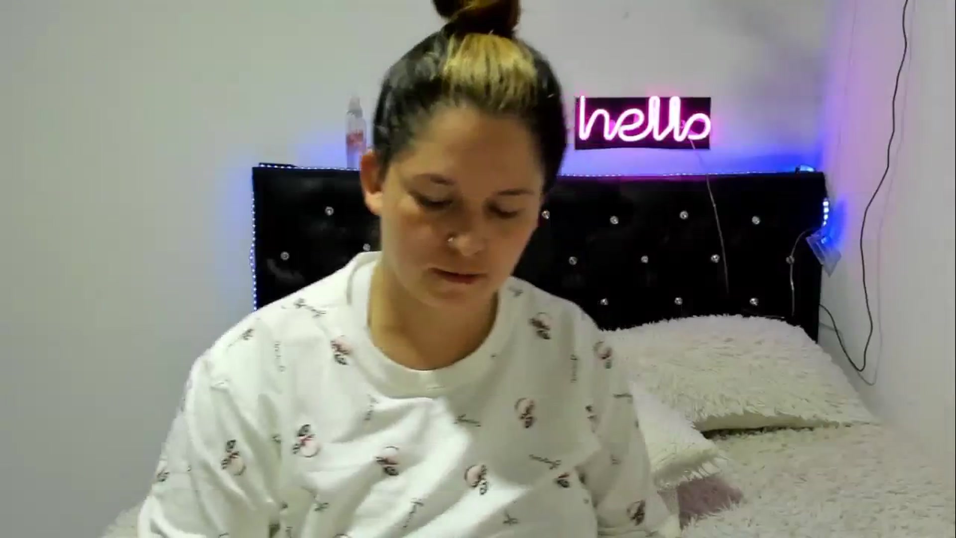 Gallery image thumbnail from Brenda_Martin's myfreecams stream on, 08/17/2023, 18:47 image 15 of 20