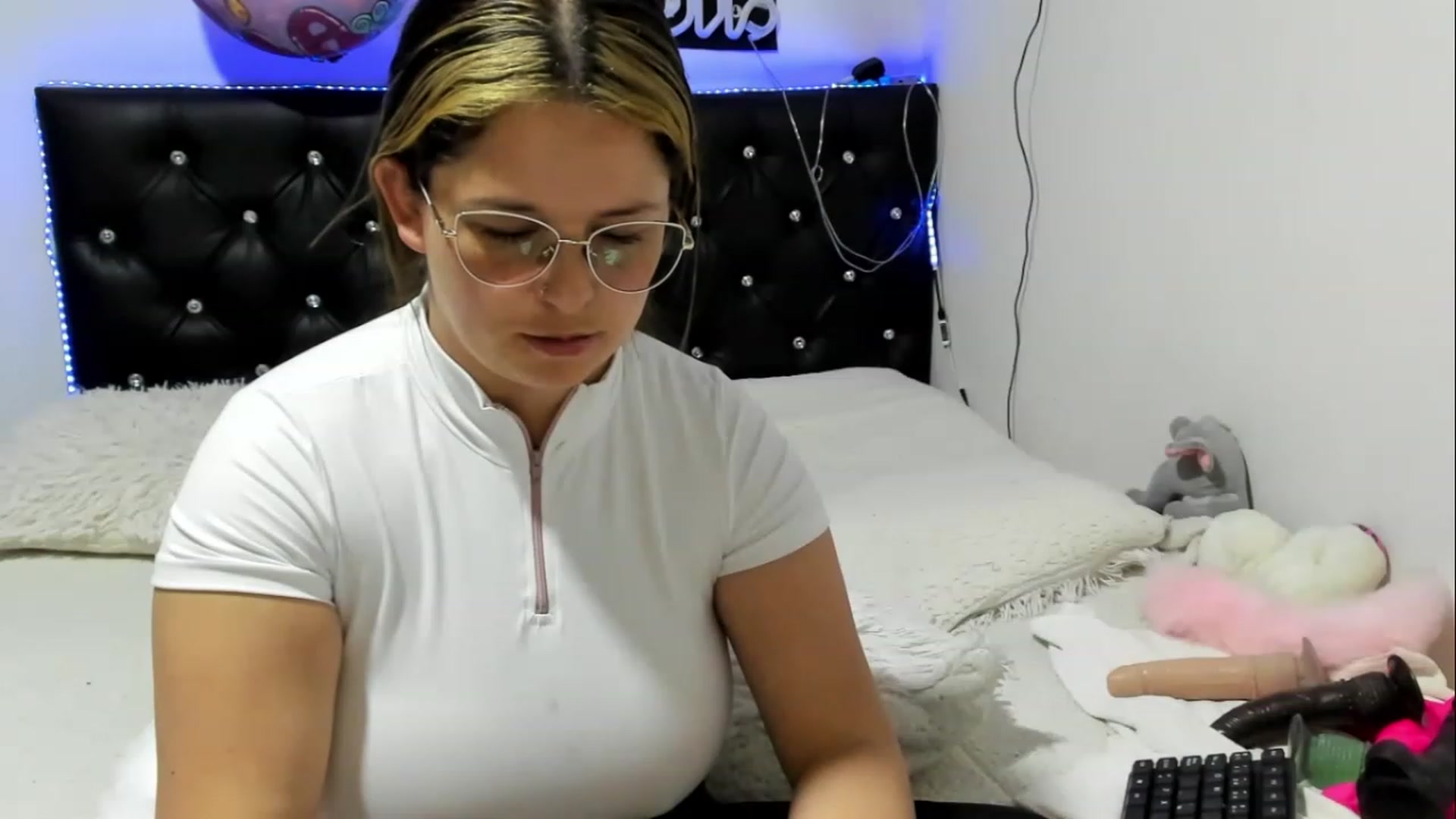 Gallery image thumbnail from Brenda_Martin's myfreecams stream on, 08/23/2023, 19:00 image 20 of 20