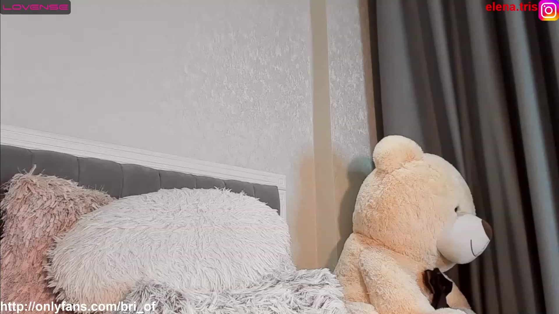 Gallery image thumbnail from Bri_Diamond's myfreecams stream on, 02/25/2023, 05:38 image 4 of 20