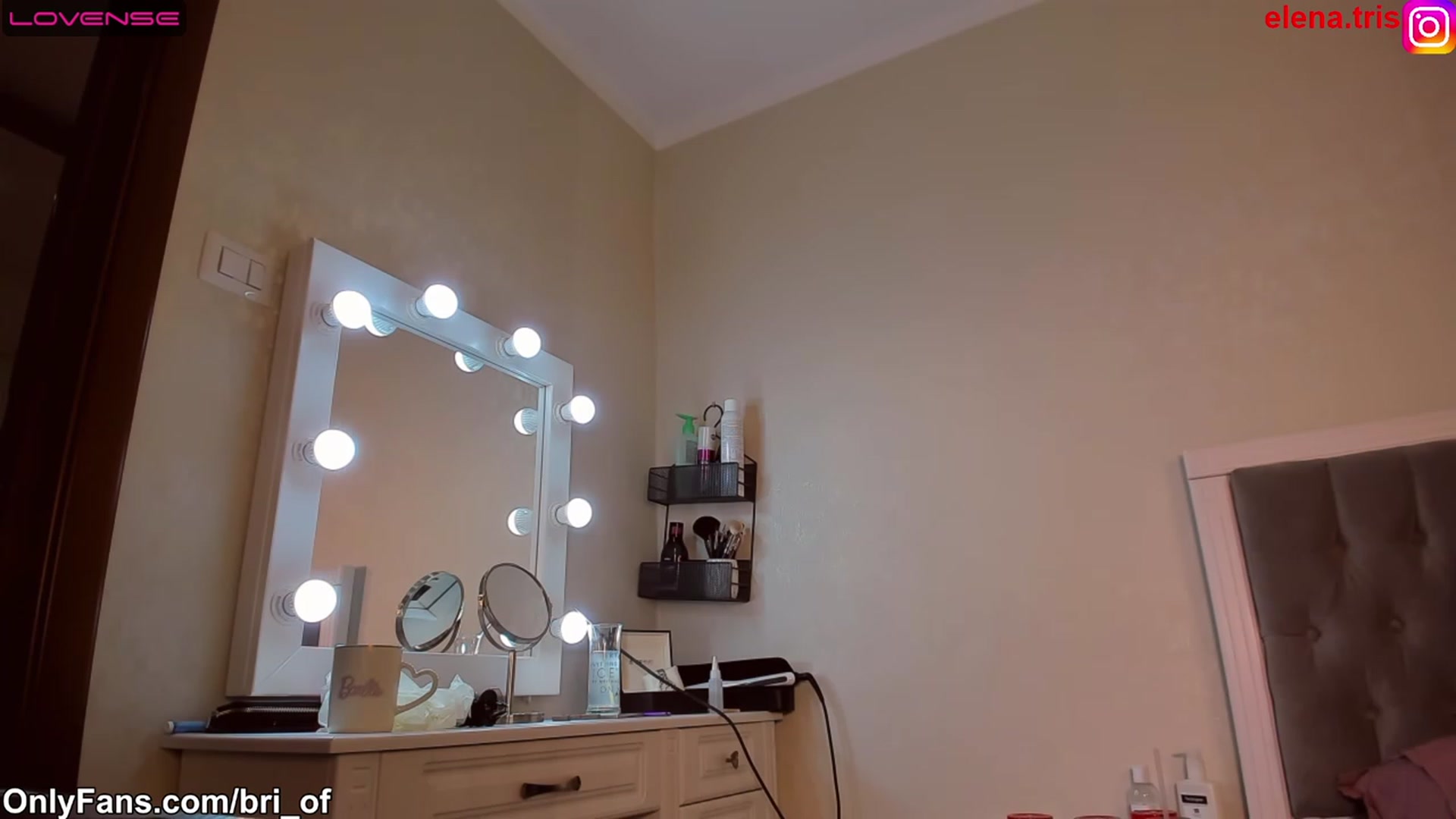Gallery image thumbnail from Bri_Diamond's myfreecams stream on, 07/17/2023, 12:23 image 11 of 20