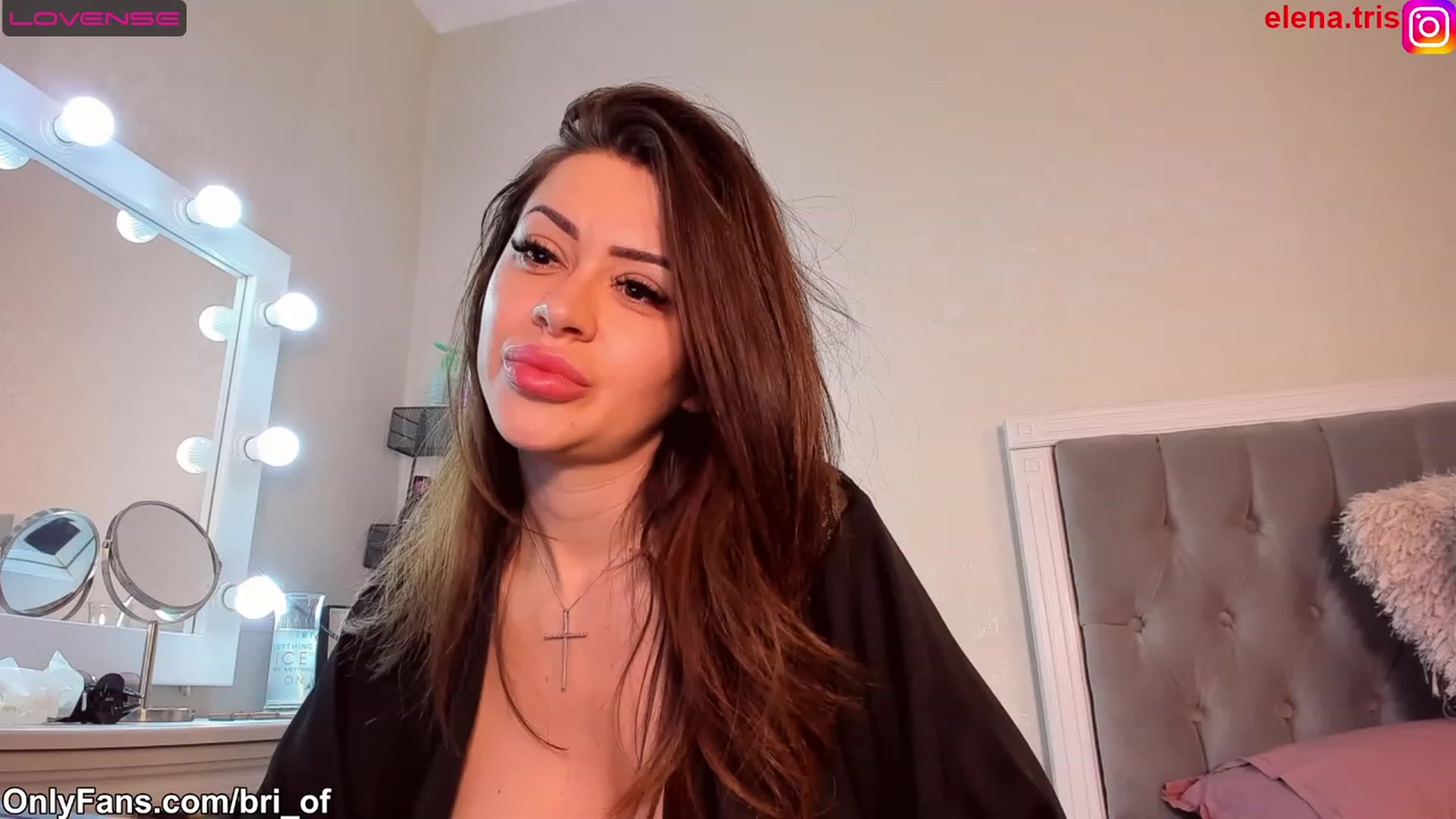 Gallery image thumbnail from Bri_Diamond's myfreecams stream on, 07/17/2023, 12:23 image 7 of 20