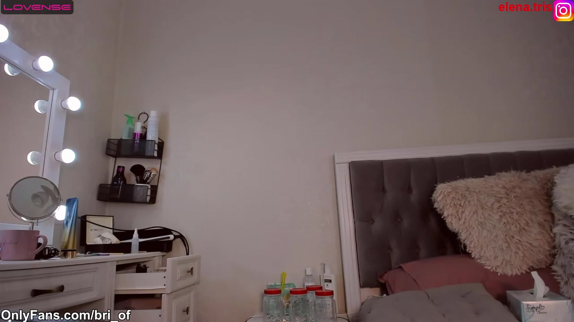 Gallery image thumbnail from Bri_Diamond's myfreecams stream on, 07/18/2023, 06:35 image 1 of 20