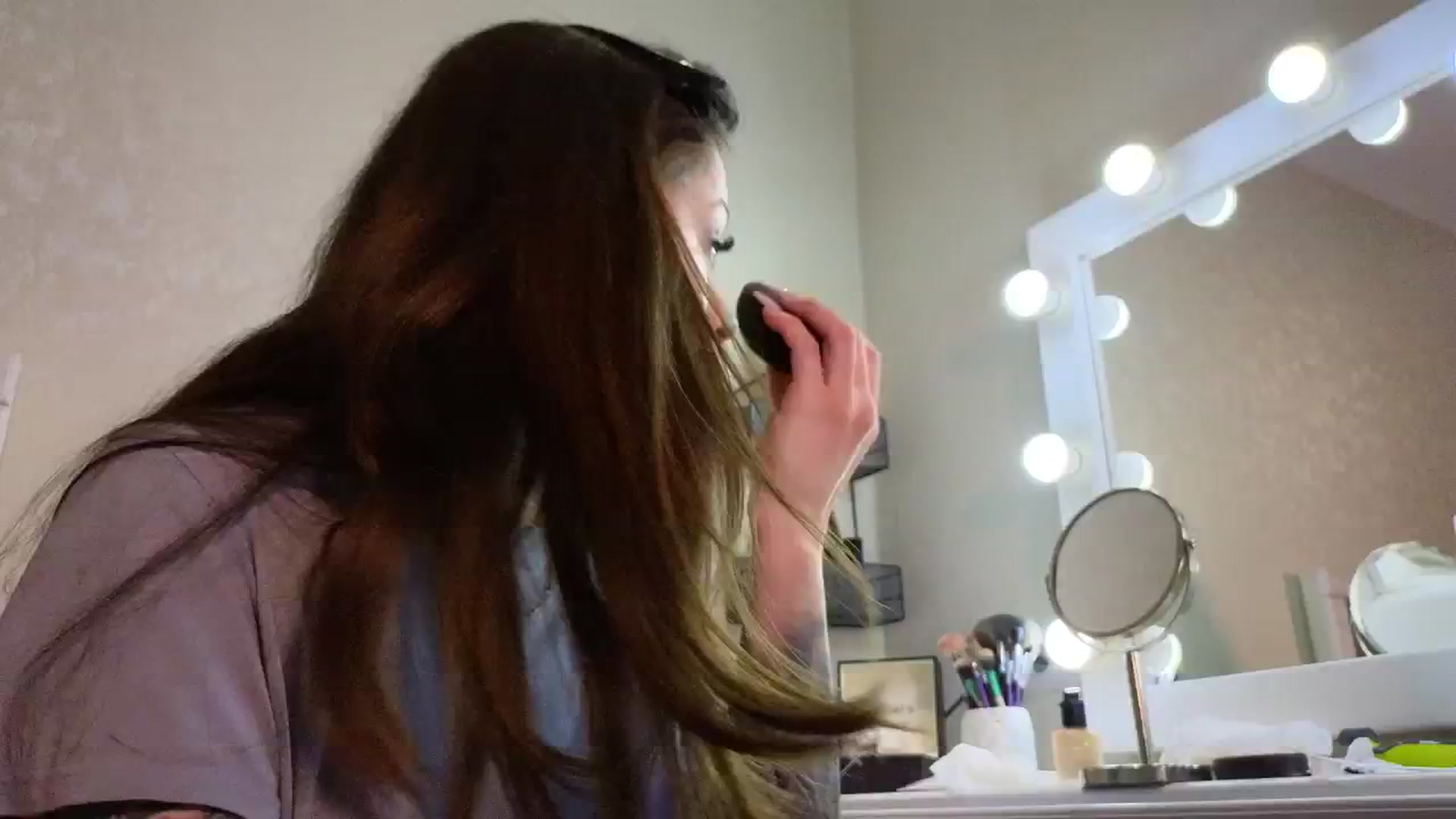Gallery image thumbnail from Bri_Diamond's myfreecams stream on, 05/26/2024, 11:32 image 11 of 20