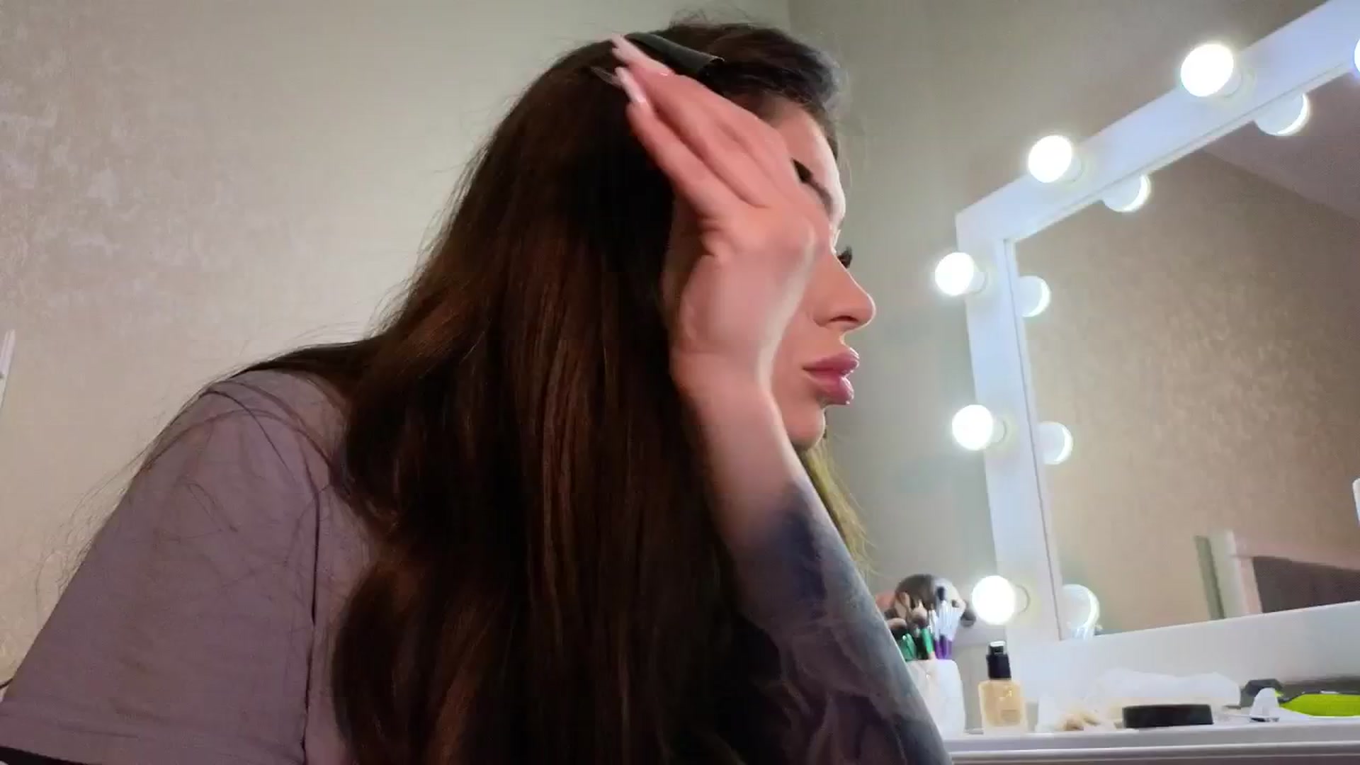 Gallery image thumbnail from Bri_Diamond's myfreecams stream on, 05/26/2024, 11:32 image 14 of 20