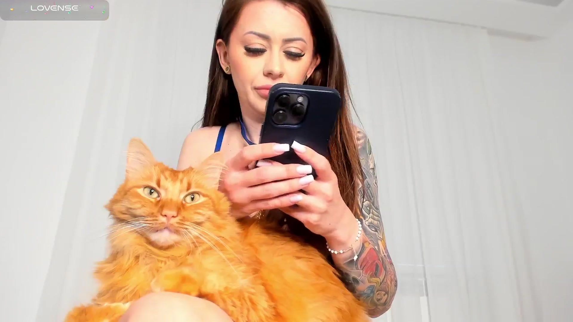 Gallery image thumbnail from Bri_Diamond's myfreecams stream on, 11/12/2024, 10:29 image 17 of 20
