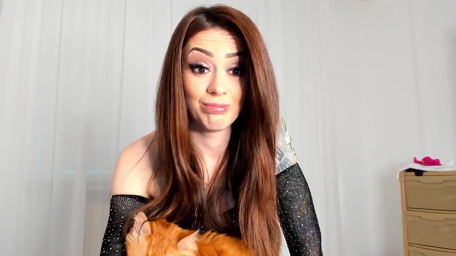 Gallery image thumbnail from Bri_Diamond's myfreecams stream on, 11/27/2024, 07:43 image 18 of 20