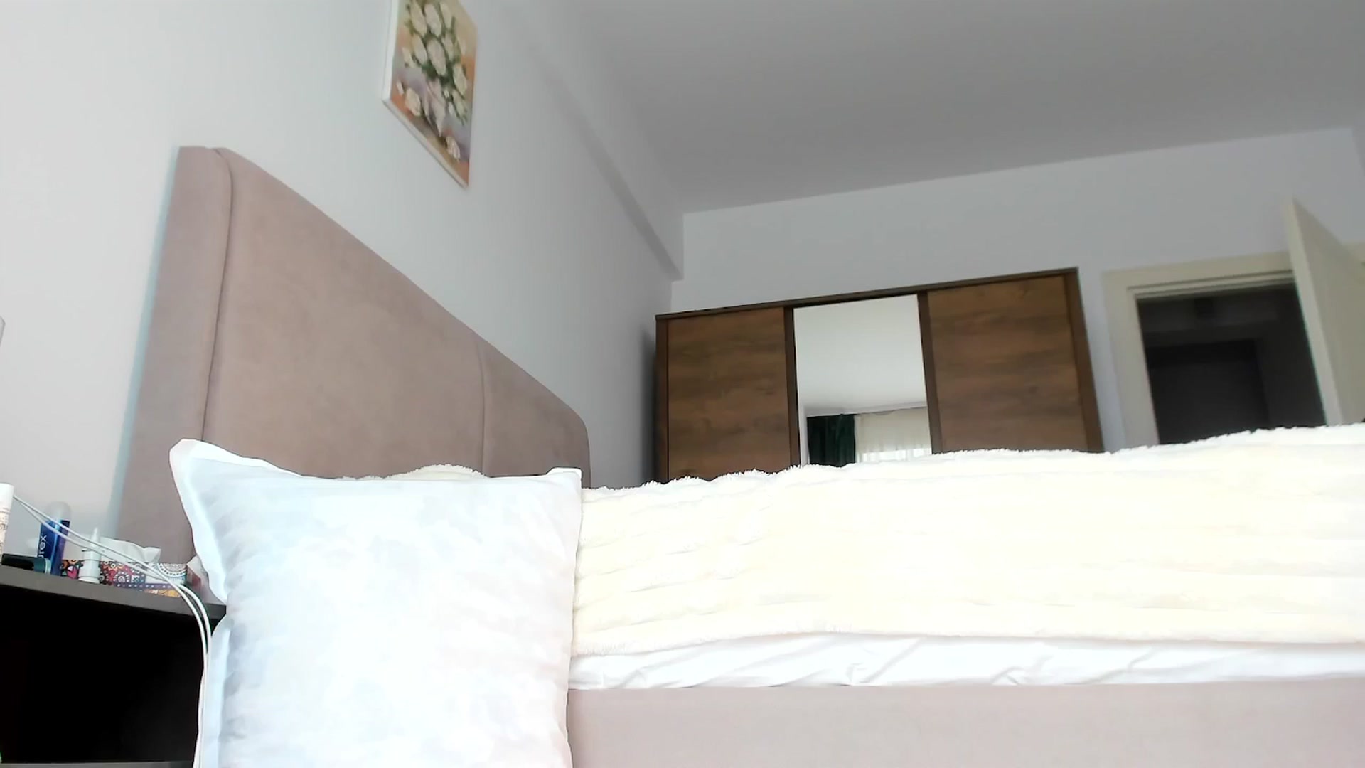 Gallery image thumbnail from Bri_Diamond's myfreecams stream on, 04/15/2025, 08:17 image 3 of 20