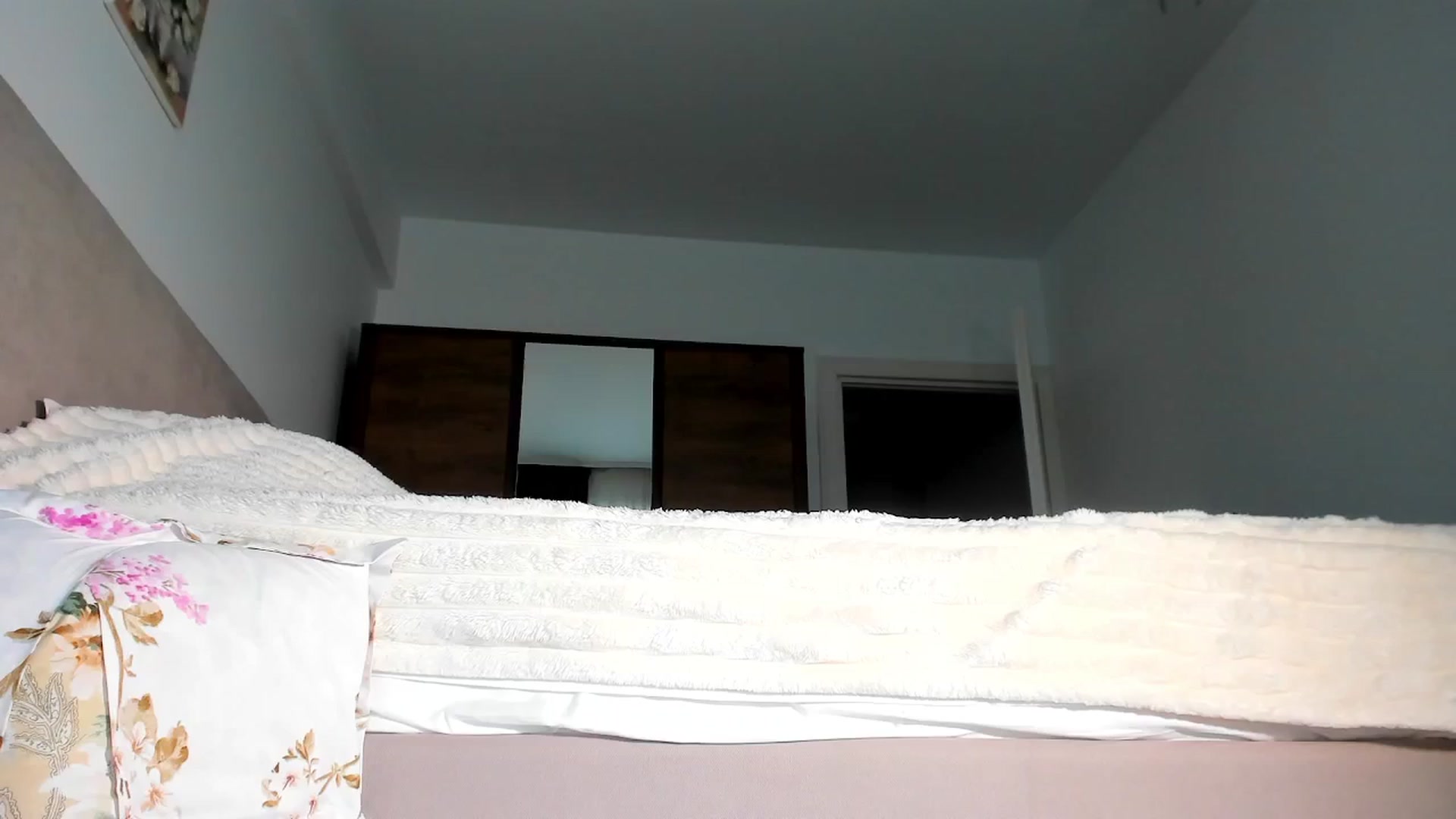 Gallery image thumbnail from Bri_Diamond's myfreecams stream on, 11/10/2025, 11:01 image 2 of 20