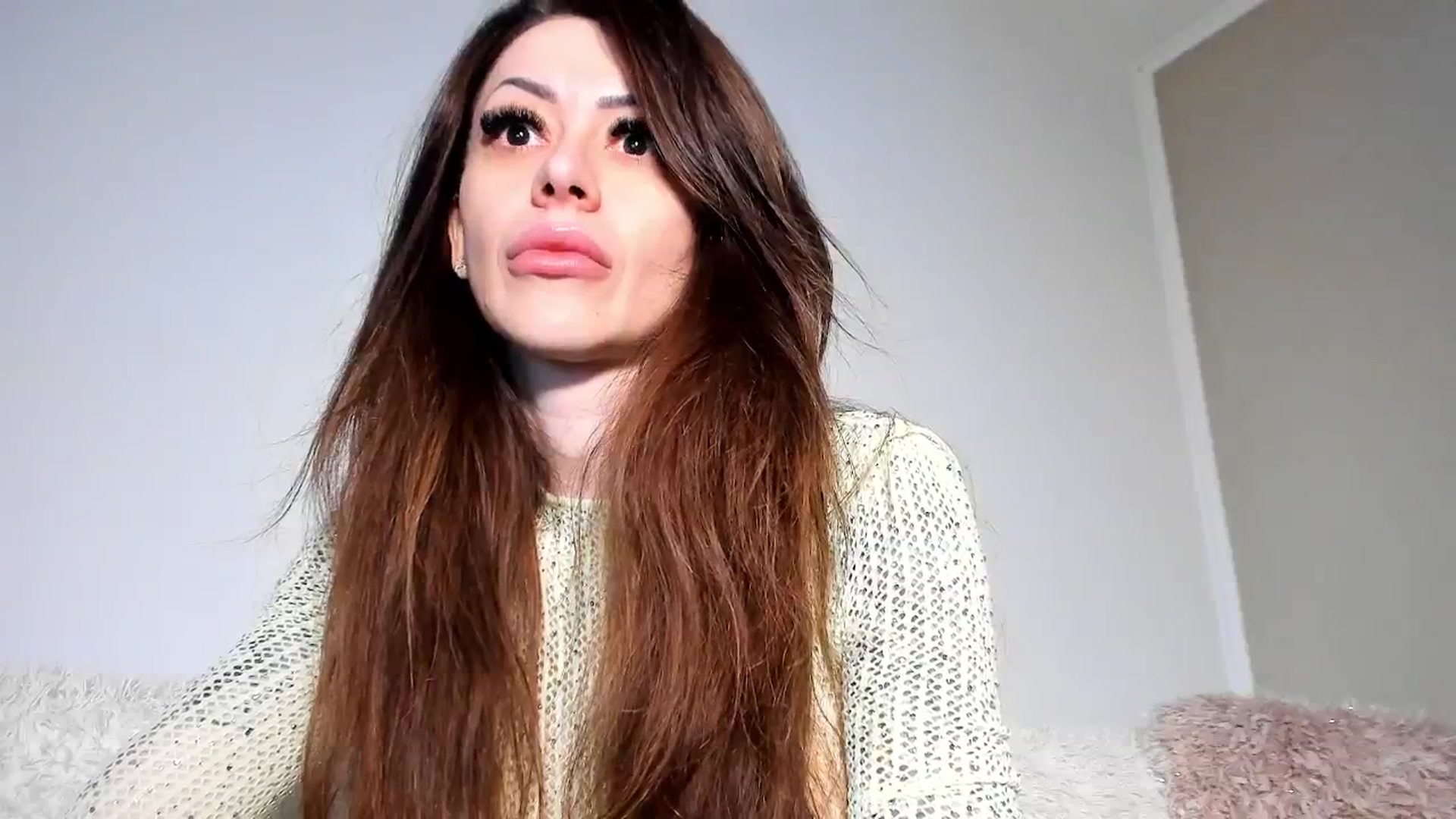 Gallery image thumbnail from Bri_Diamond's myfreecams stream on, 12/22/2025, 12:01 image 5 of 20