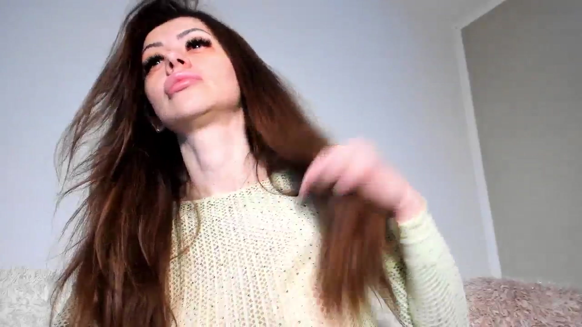 Gallery image thumbnail from Bri_Diamond's myfreecams stream on, 12/22/2025, 12:01 image 11 of 20