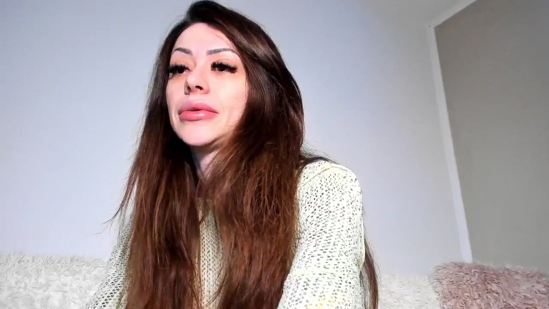 Gallery image thumbnail from Bri_Diamond's myfreecams stream on, 12/22/2025, 12:01 image 9 of 20