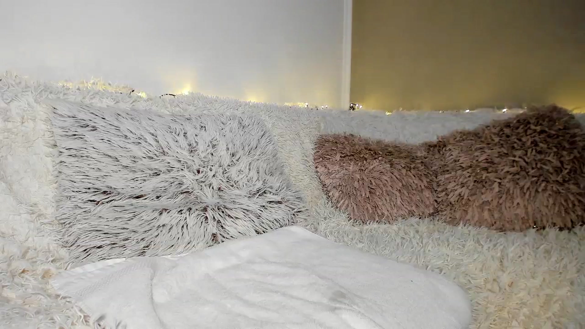 Gallery image thumbnail from Bri_Diamond's myfreecams stream on, 01/06/2026, 17:54 image 12 of 20