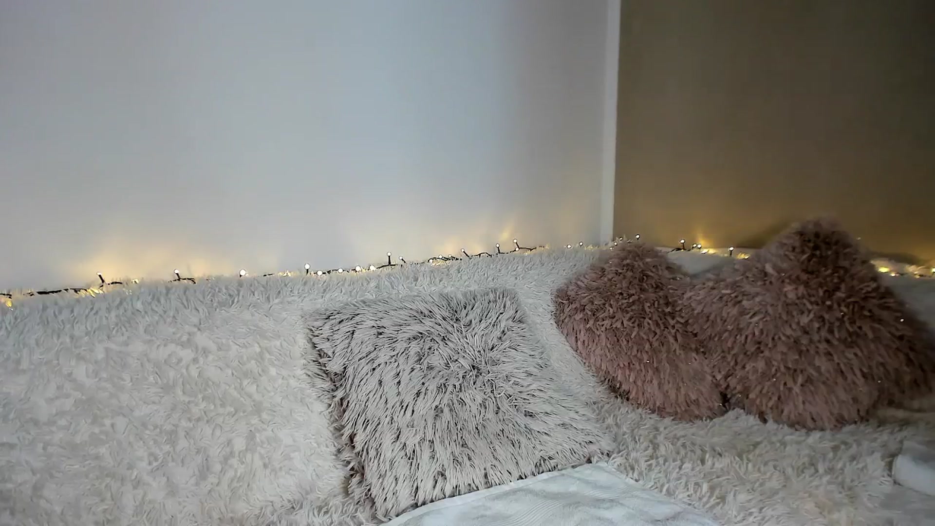 Gallery image thumbnail from Bri_Diamond's myfreecams stream on, 01/13/2026, 11:09 image 2 of 20