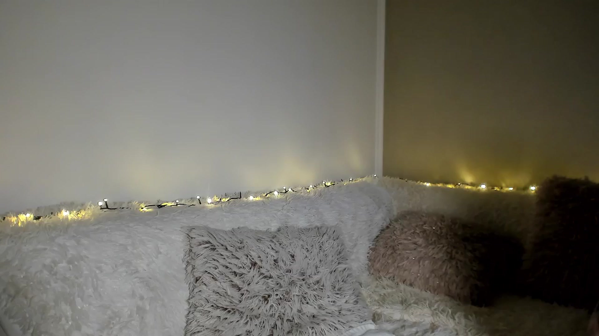 Gallery image thumbnail from Bri_Diamond's myfreecams stream on, 01/28/2026, 10:56 image 20 of 20