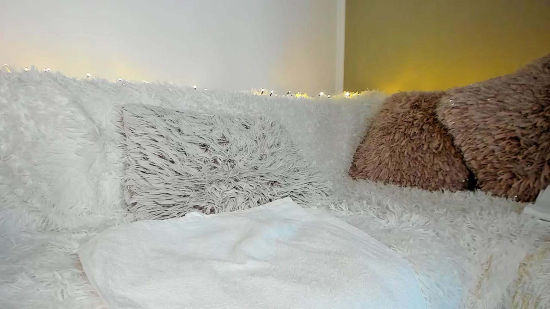 Gallery image thumbnail from Bri_Diamond's myfreecams stream on, 03/19/2026, 12:53 image 10 of 20