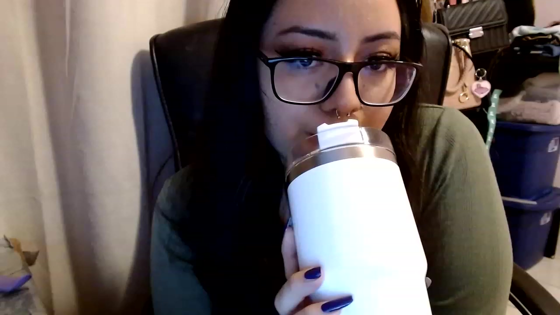 Gallery image thumbnail from BriaLea's myfreecams stream on, 04/27/2023, 11:08 image 18 of 20
