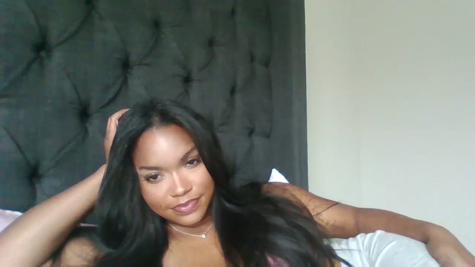 Gallery image thumbnail from BrianaBarbi's myfreecams stream on, 10/04/2023, 19:30 image 10 of 20