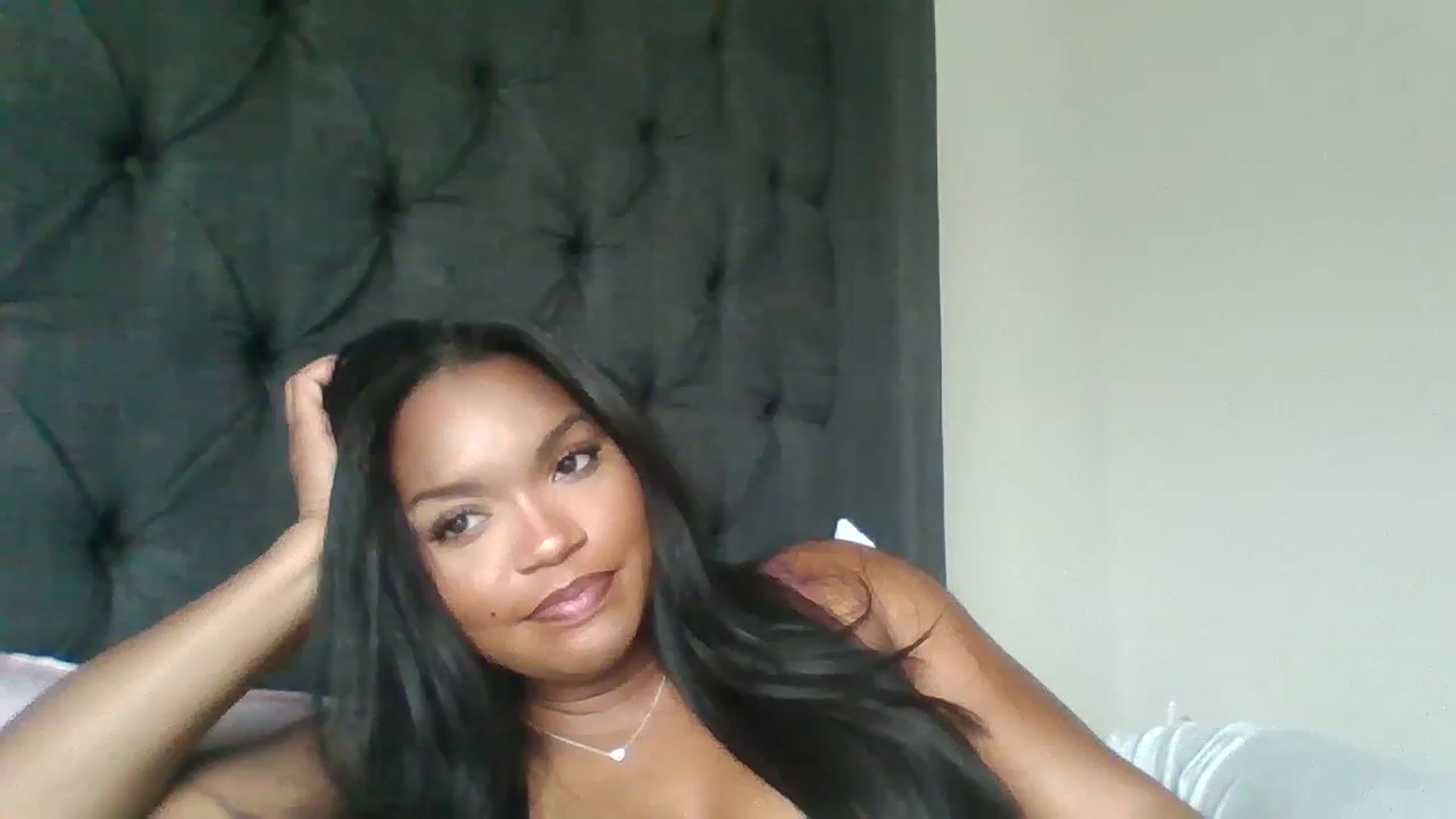 Gallery image thumbnail from BrianaBarbi's myfreecams stream on, 10/04/2023, 19:30 image 13 of 20