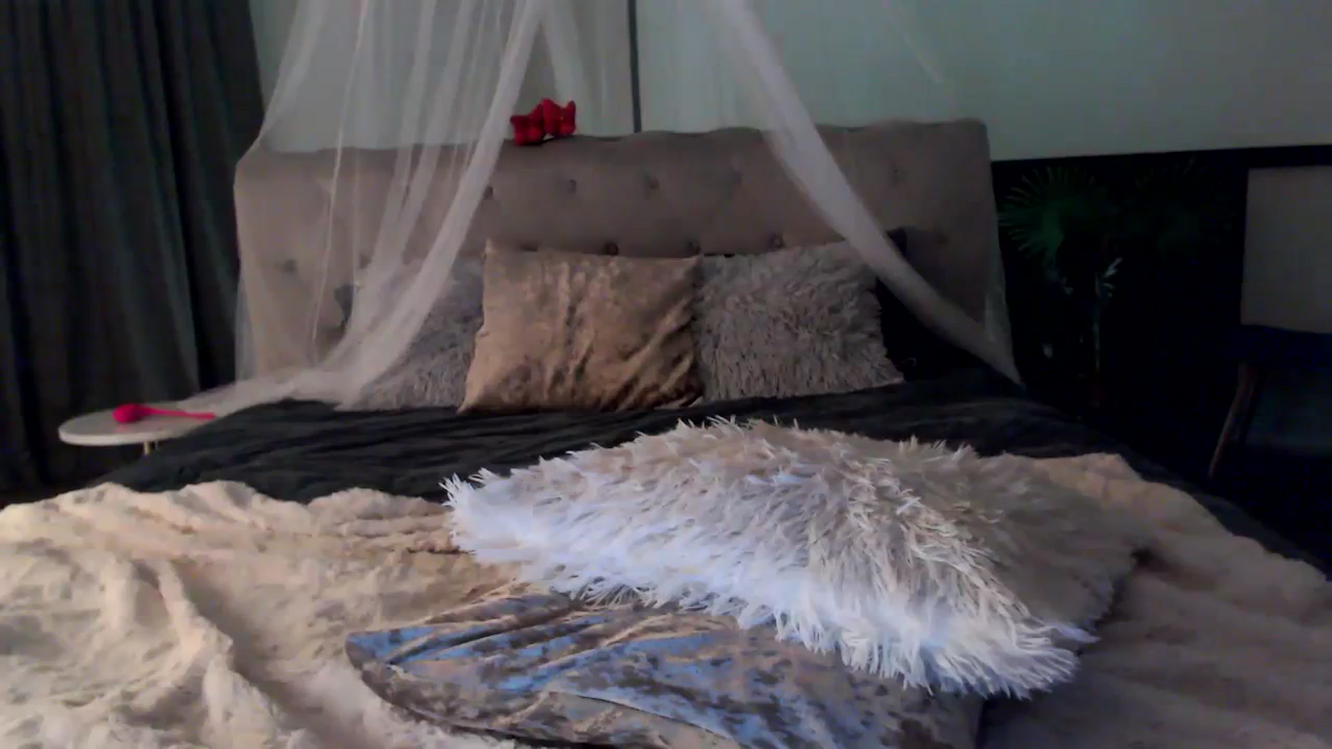 Gallery image thumbnail from BrianaCoxx's myfreecams stream on, 01/08/2024, 13:34 image 6 of 20
