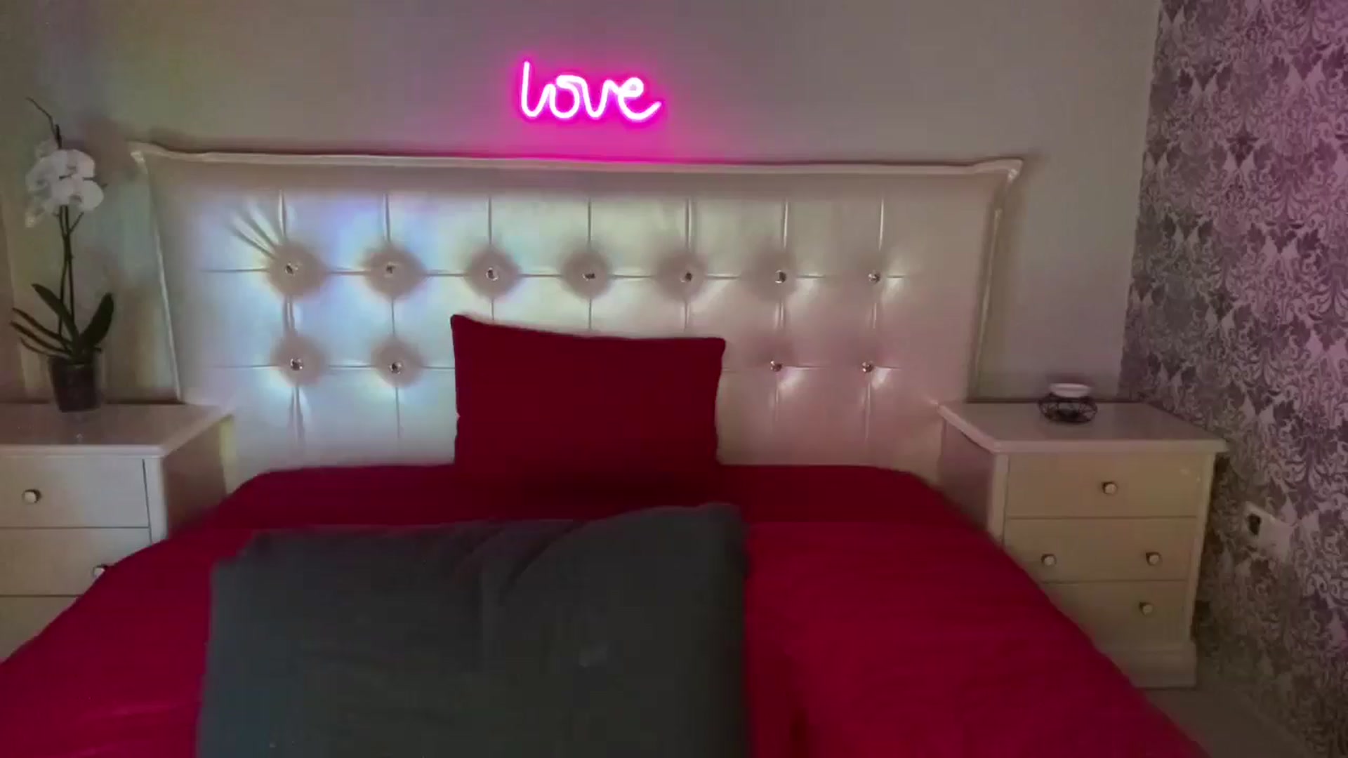 Gallery image thumbnail from BrianaCoxx's myfreecams stream on, 07/29/2024, 10:01 image 1 of 20