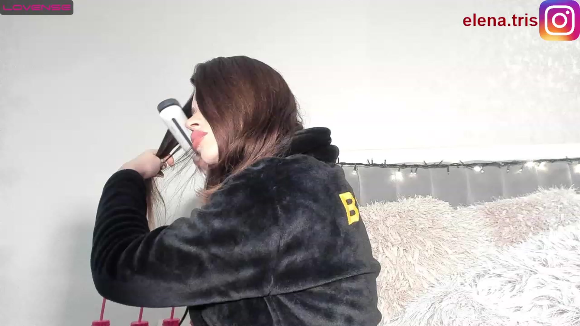 Gallery image thumbnail from BrianaDmnd's myfreecams stream on, 01/06/2023, 09:49 image 7 of 20
