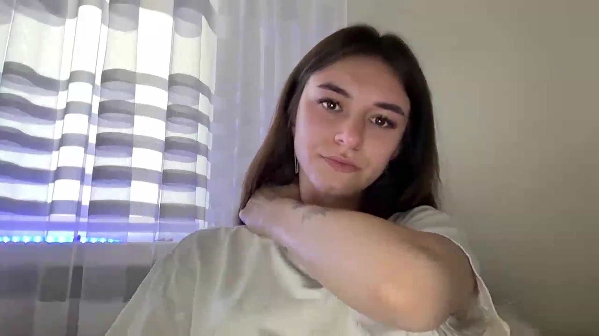 Gallery image thumbnail from BrianaLix's myfreecams stream on, 06/25/2026, 03:26 image 18 of 20