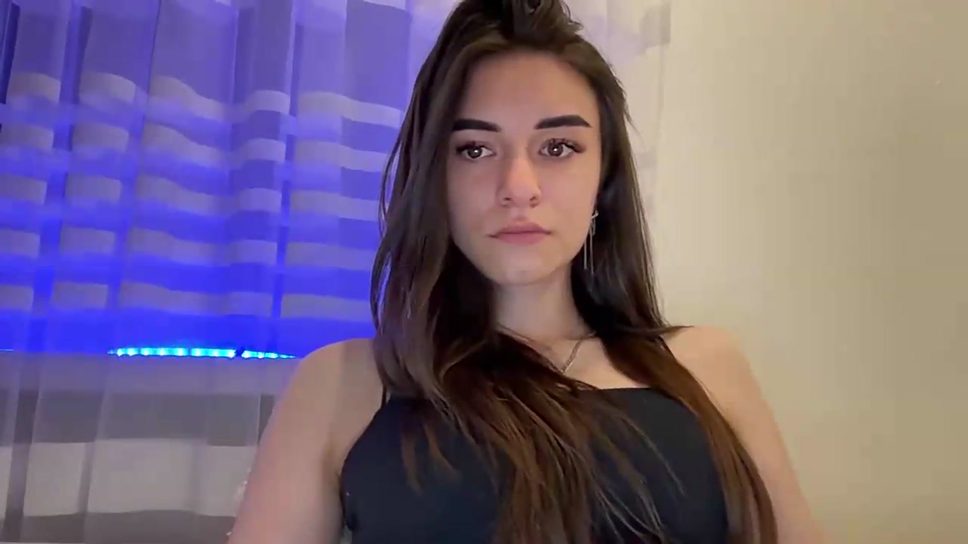 Gallery image thumbnail from BrianaLix's myfreecams stream on, 06/26/2026, 19:59 image 4 of 20