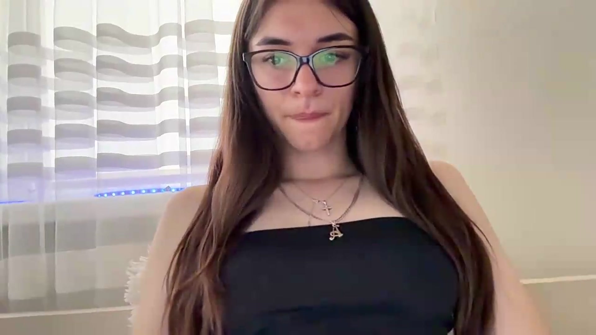 Gallery image thumbnail from BrianaLix's myfreecams stream on, 06/27/2026, 10:32 image 10 of 20