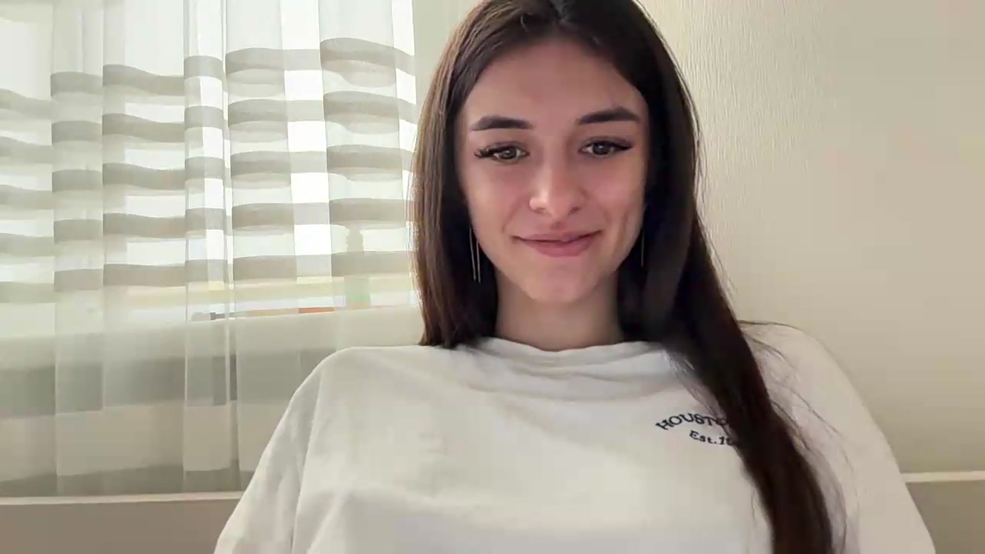 Gallery image thumbnail from BrianaLix's myfreecams stream on, 07/27/2026, 07:31 image 19 of 20