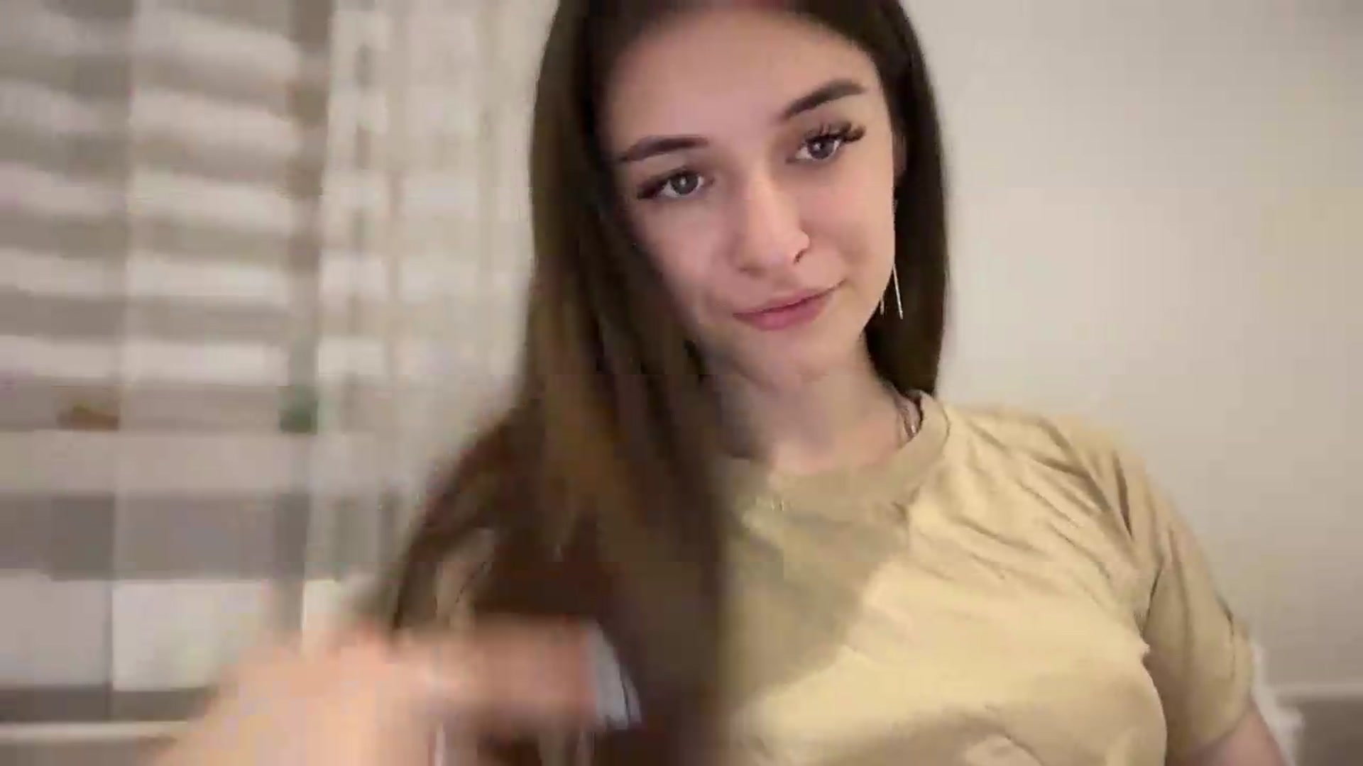 Gallery image thumbnail from BrianaLix's myfreecams stream on, 08/04/2026, 18:44 image 7 of 20