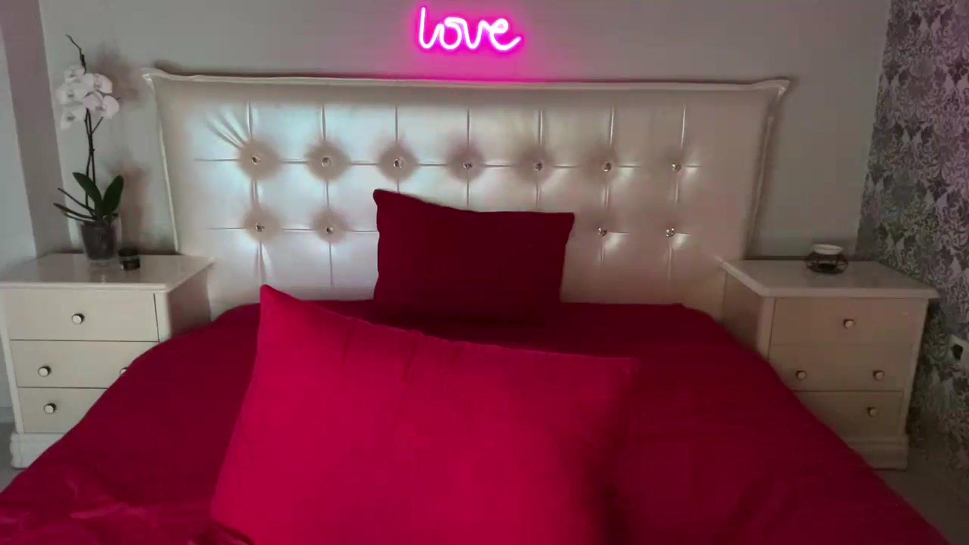 Gallery image thumbnail from Briana_Coxx's myfreecams stream on, 08/20/2024, 08:44 image 13 of 20