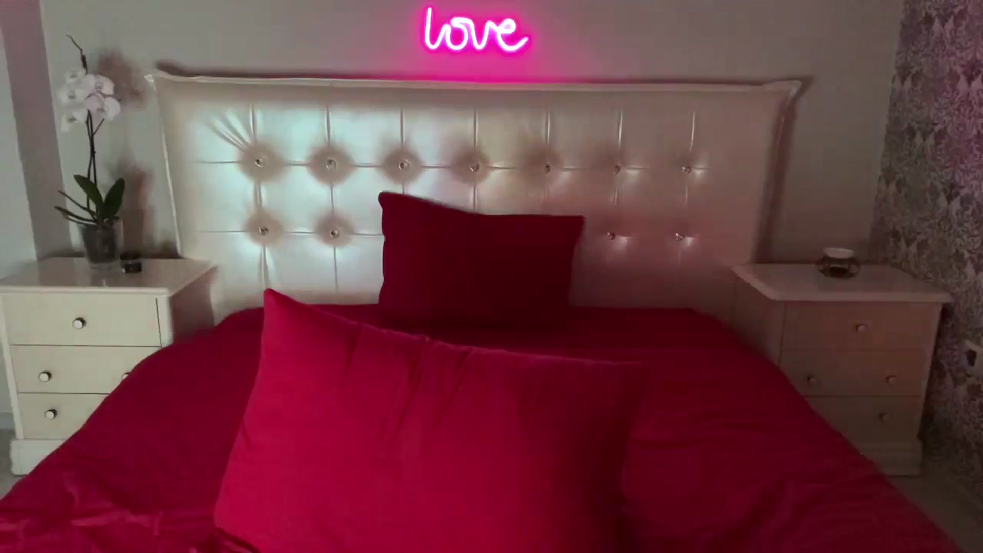 Gallery image thumbnail from Briana_Coxx's myfreecams stream on, 08/20/2024, 08:44 image 19 of 20