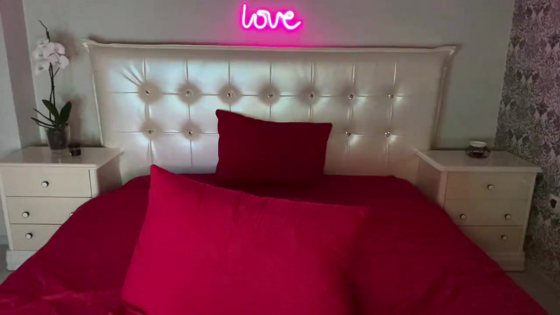 Gallery image thumbnail from Briana_Coxx's myfreecams stream on, 08/20/2024, 08:44 image 17 of 20