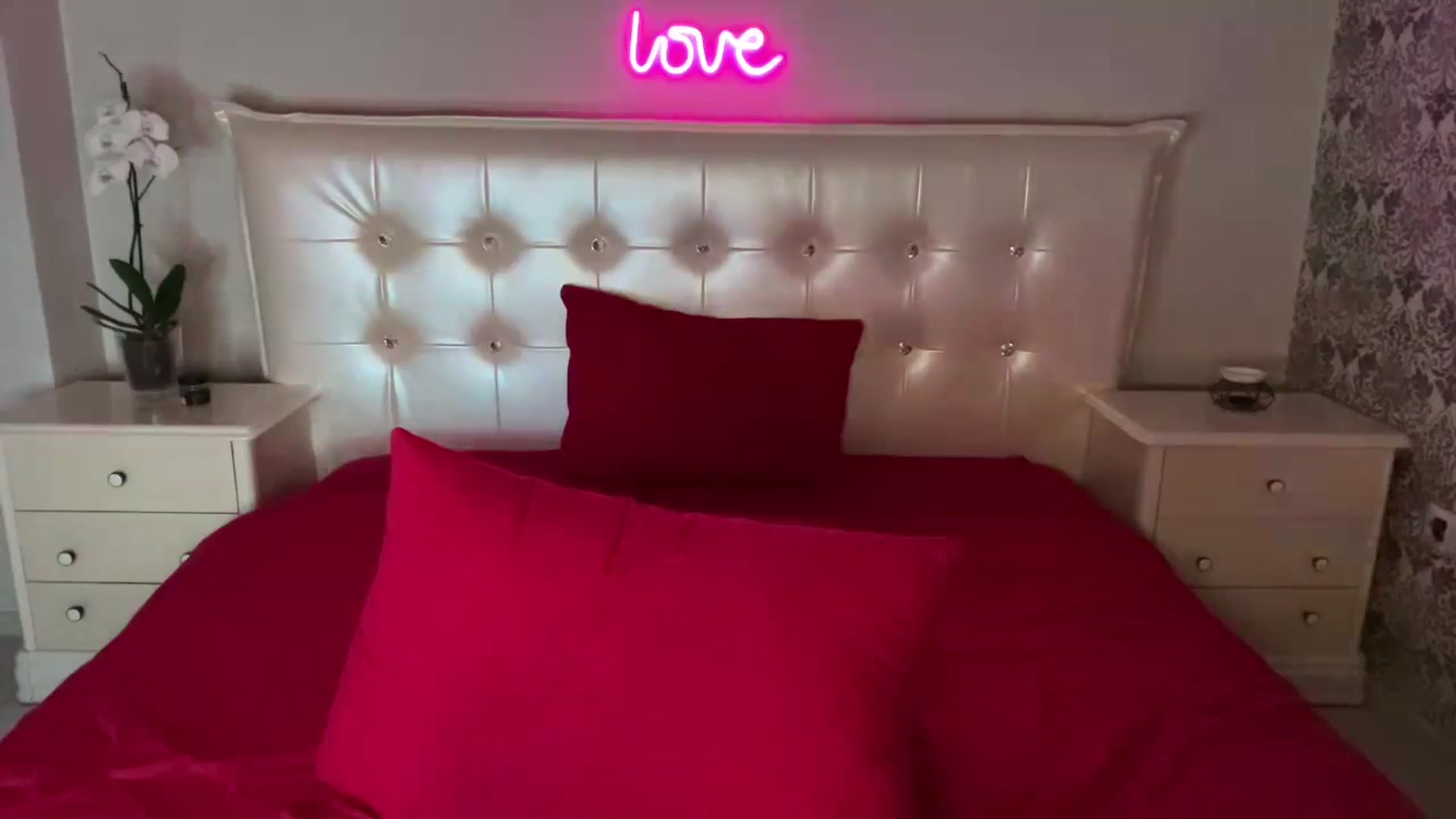 Gallery image thumbnail from Briana_Coxx's myfreecams stream on, 08/20/2024, 08:44 image 15 of 20
