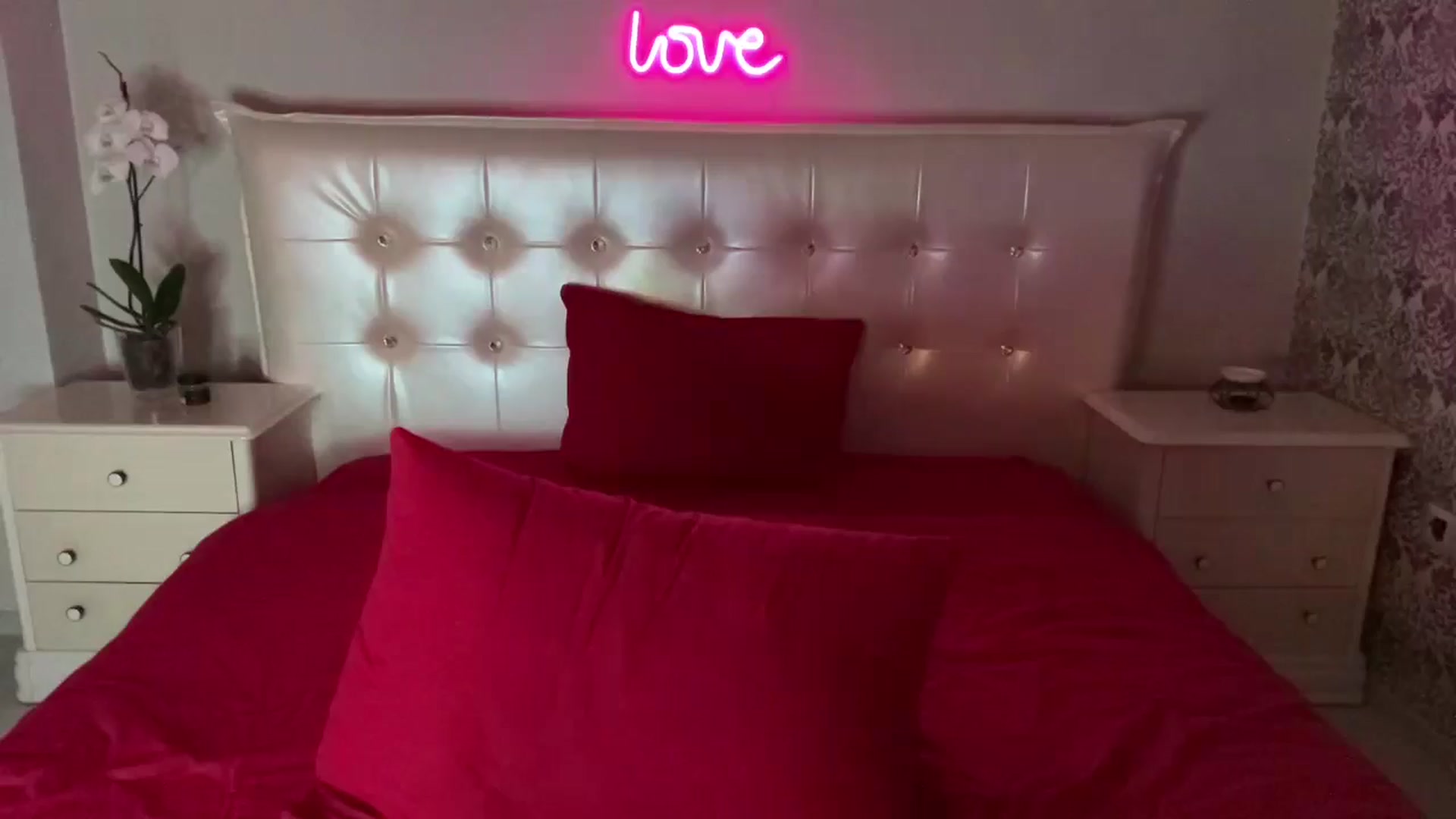 Gallery image thumbnail from Briana_Coxx's myfreecams stream on, 08/20/2024, 08:44 image 20 of 20