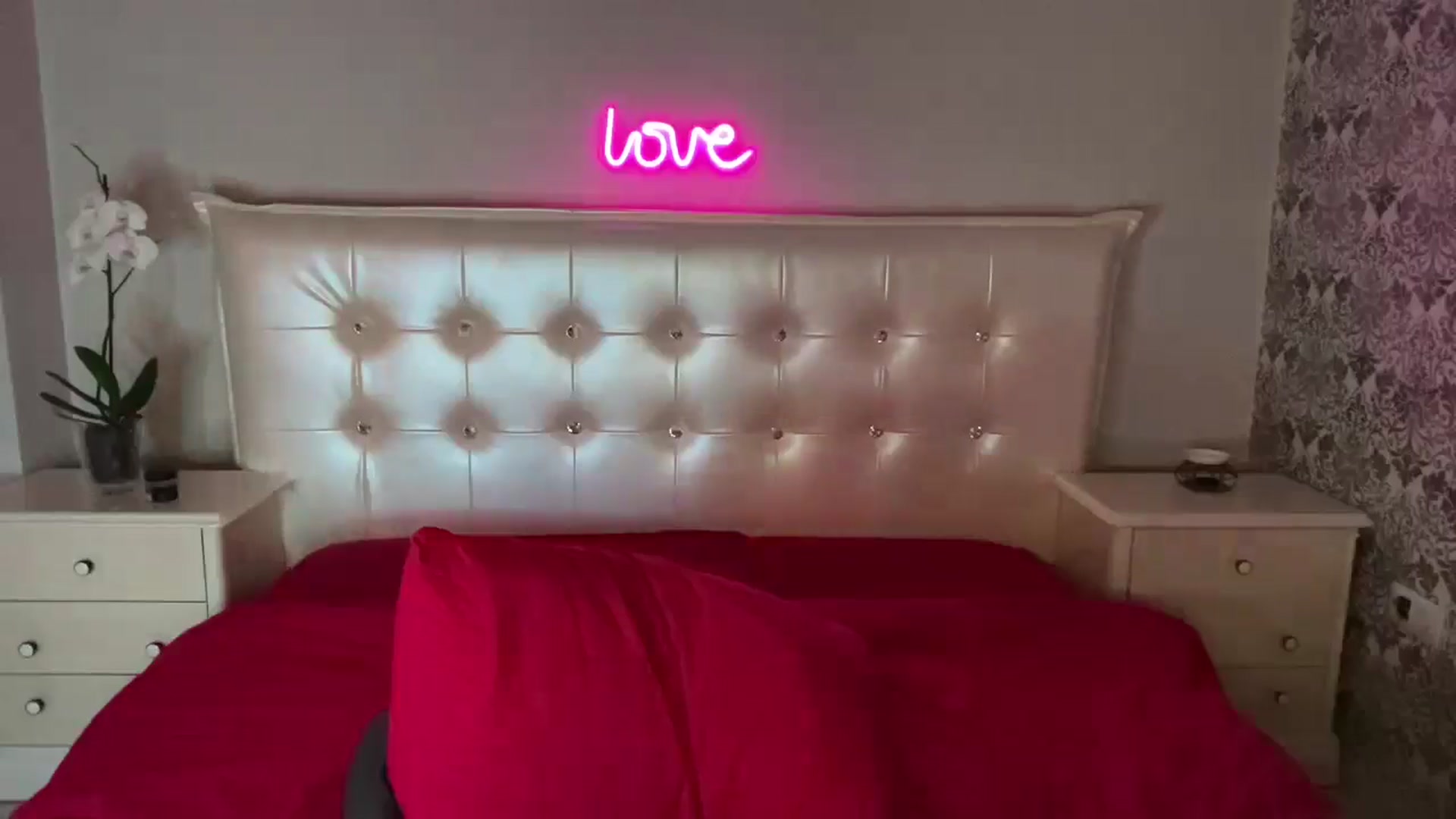 Gallery image thumbnail from Briana_Coxx's myfreecams stream on, 08/26/2024, 07:04 image 5 of 20
