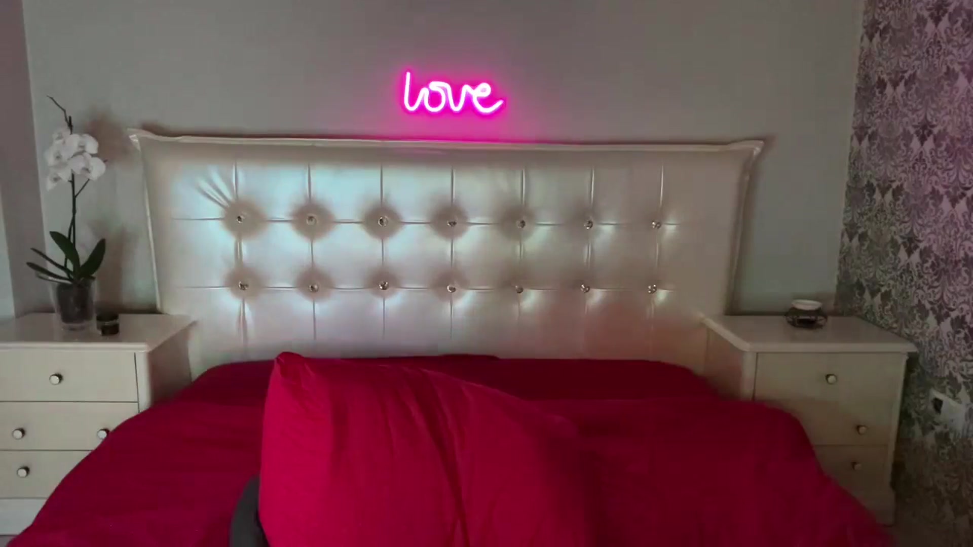 Gallery image thumbnail from Briana_Coxx's myfreecams stream on, 08/26/2024, 07:04 image 7 of 20