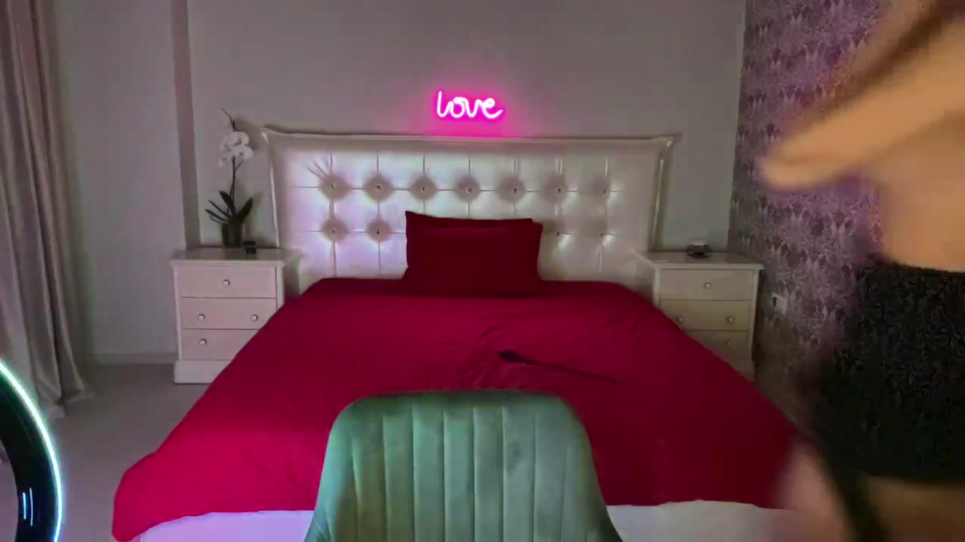 Gallery image thumbnail from Briana_Coxx's myfreecams stream on, 08/28/2024, 09:32 image 18 of 20