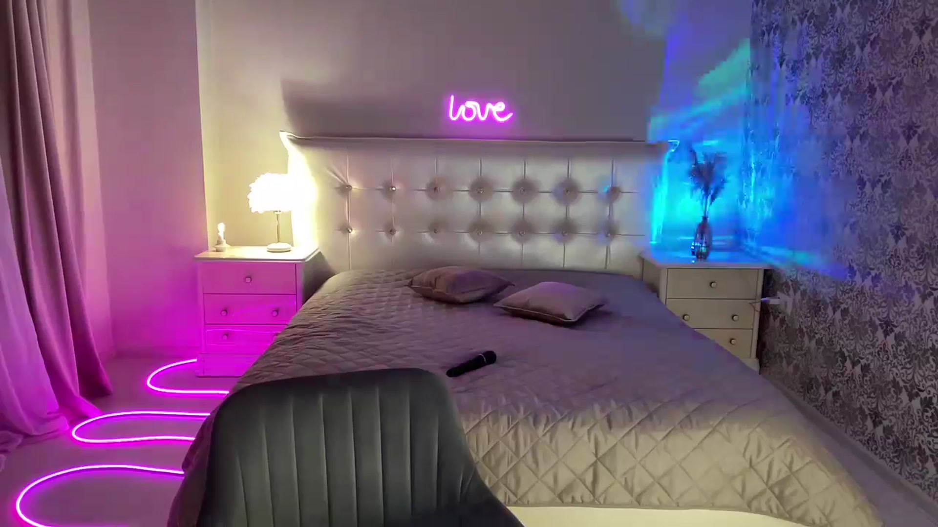 Gallery image thumbnail from Briana_Coxx's myfreecams stream on, 11/01/2024, 11:39 image 5 of 20