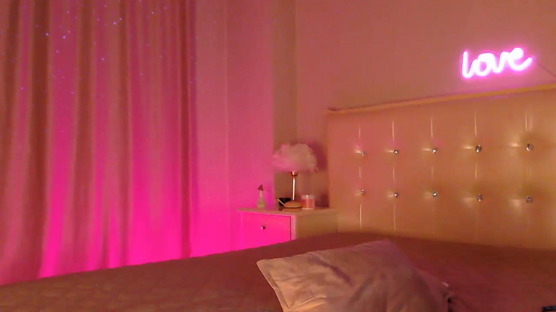 Gallery image thumbnail from Briana_Coxx's myfreecams stream on, 12/01/2024, 10:50 image 4 of 20
