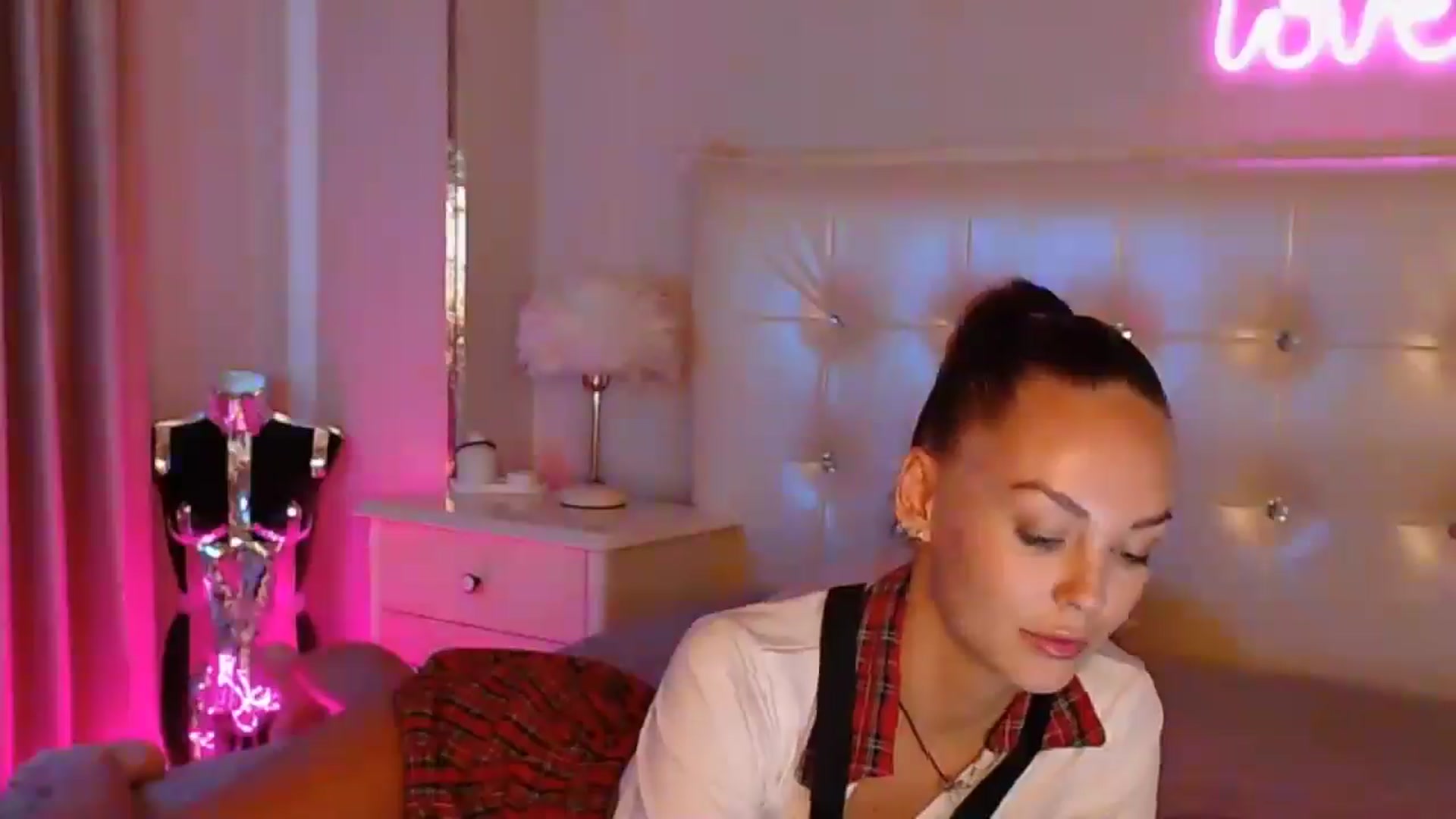 Gallery image thumbnail from Briana_Coxx's myfreecams stream on, 02/27/2025, 06:06 image 12 of 20