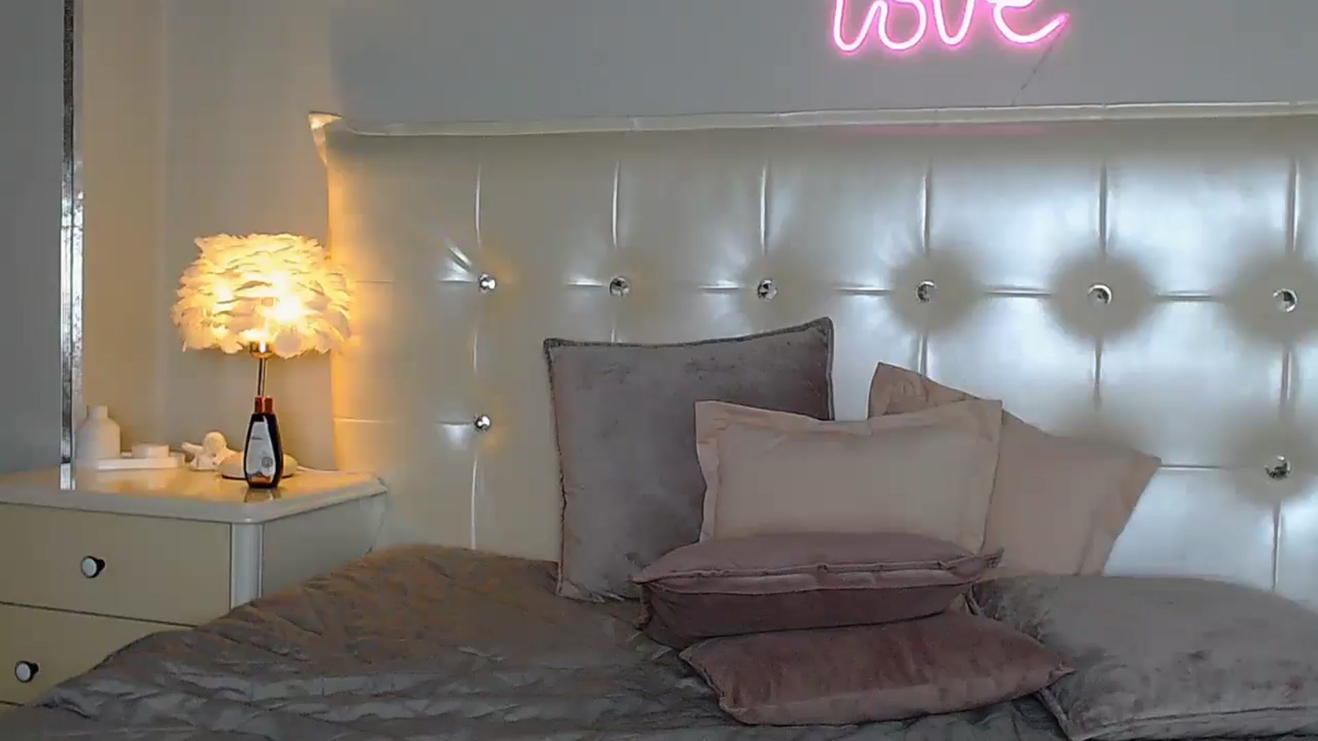 Gallery image thumbnail from Briana_Coxx's myfreecams stream on, 10/17/2025, 08:00 image 16 of 20